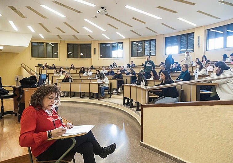 Aluvión de extremeños para 149 plazas de auxiliar administrativo del SES