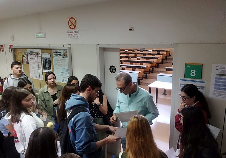 La UEx espera publicar todos los modelos de examen de selectividad este mes