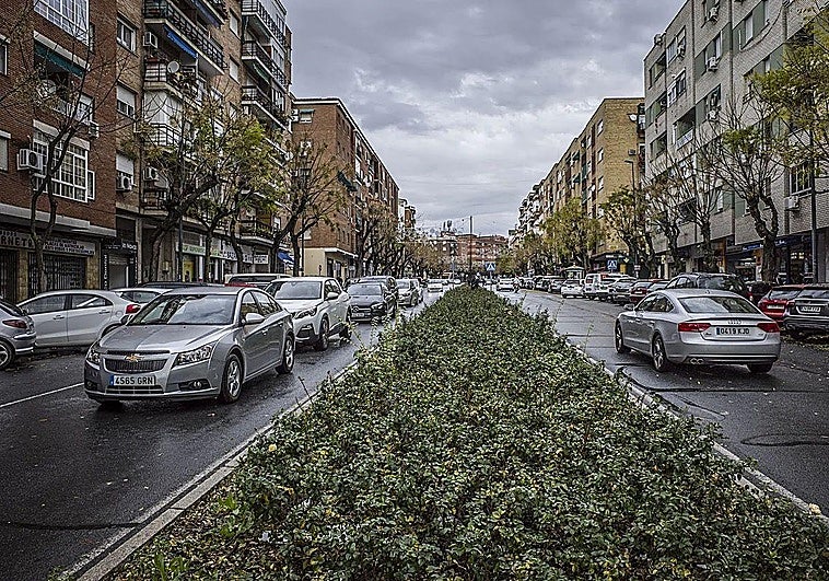 Prisión para un ladrón en patinete que amenazó a sus víctimas con un arma blanca en Badajoz