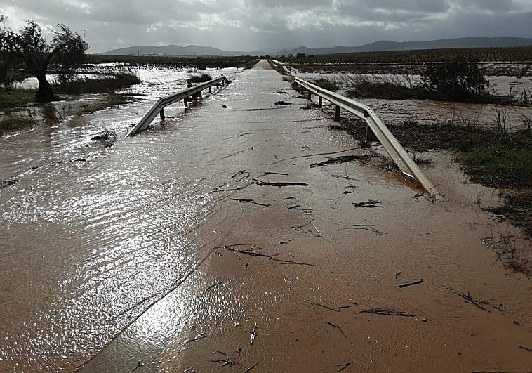 Extremadura registra rachas de 110 km/h, más de 72 litros, 1.402 llamadas y 362 incidentes