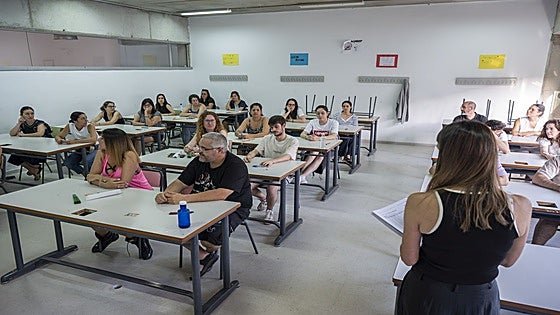 Los opositores extremeños a Educación temen el efecto llamada de aspirantes de Andalucía y Castilla y León