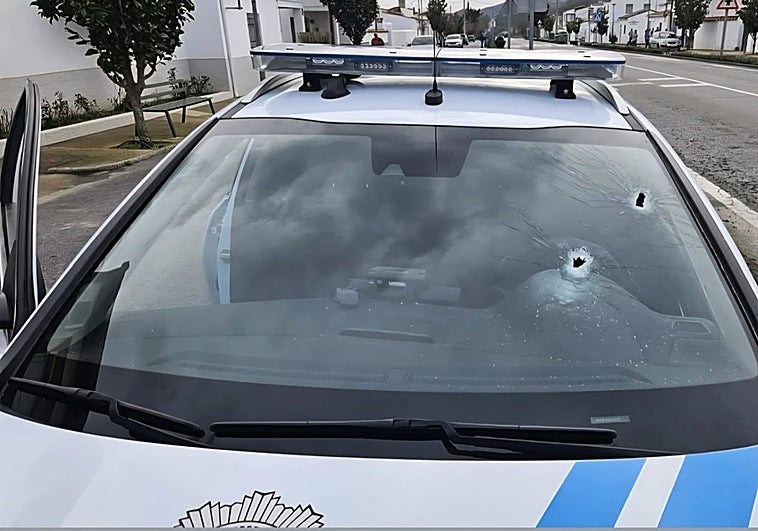 El hombre que disparó a un policía local en Jerez entra en prisión acusado de intento de homicidio y atentado