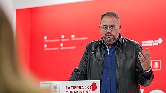 El alcalde de Mérida pide a Guardiola que negocie la abstención del PSOE