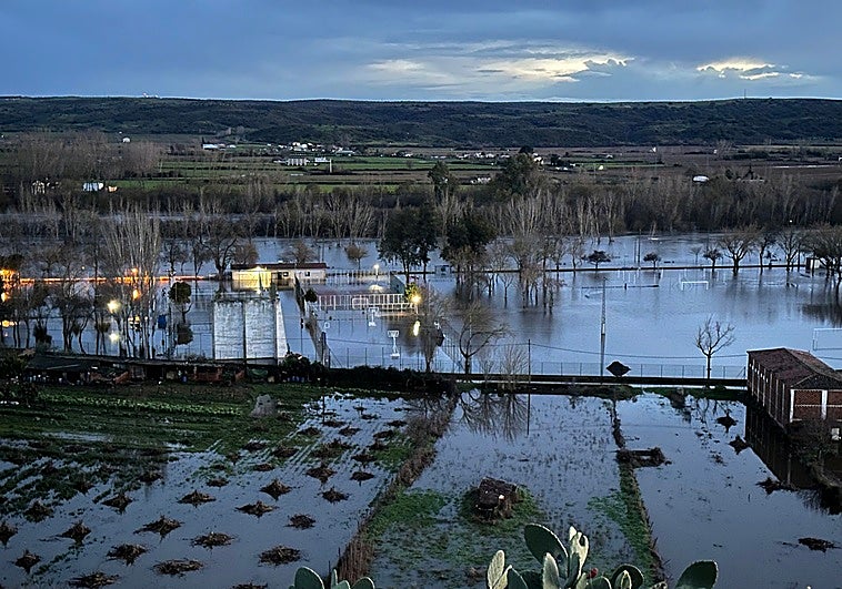 Coria mantiene el nivel 2 y a los vecinos de La Isleta desalojados