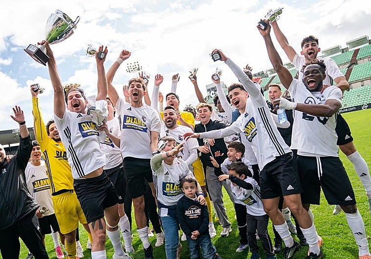 Una heroica UP Plasencia conquista su primera Copa de Extremadura