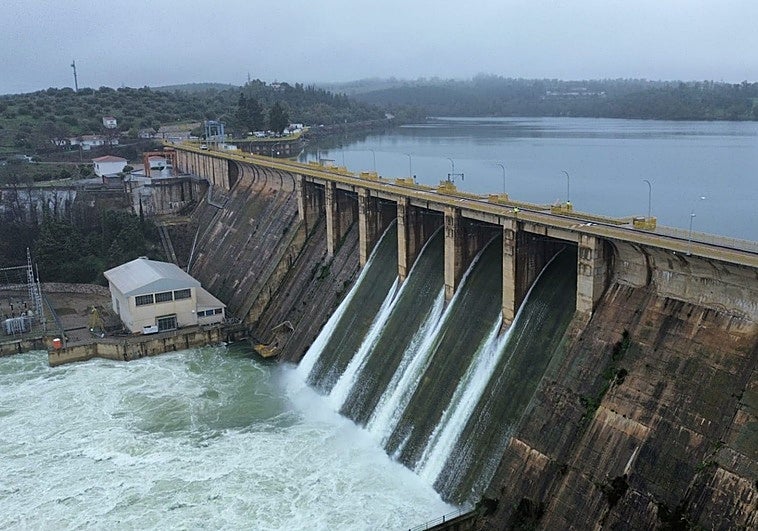 Las borrascas del último mes aseguran cinco campañas de riego para el campo extremeño