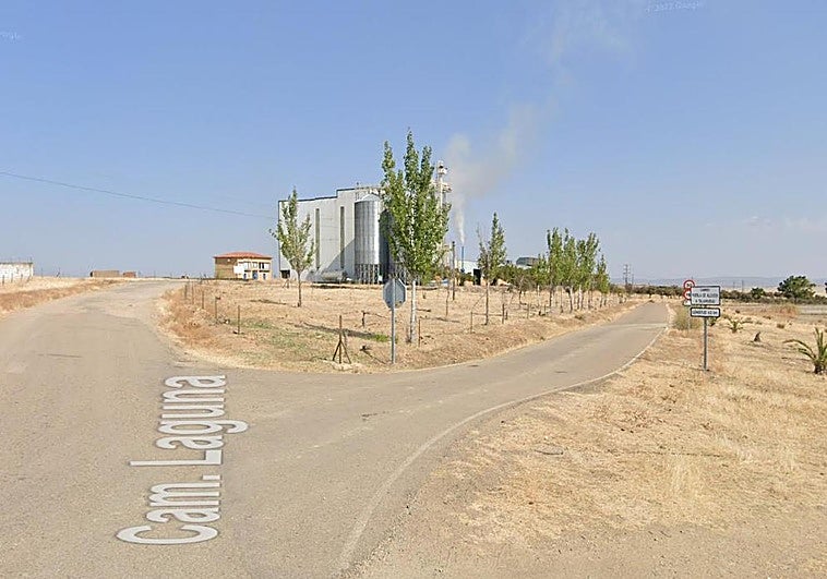 Muere un trabajador de 65 años tras precipitarse de un tejado en Puebla de Alcocer