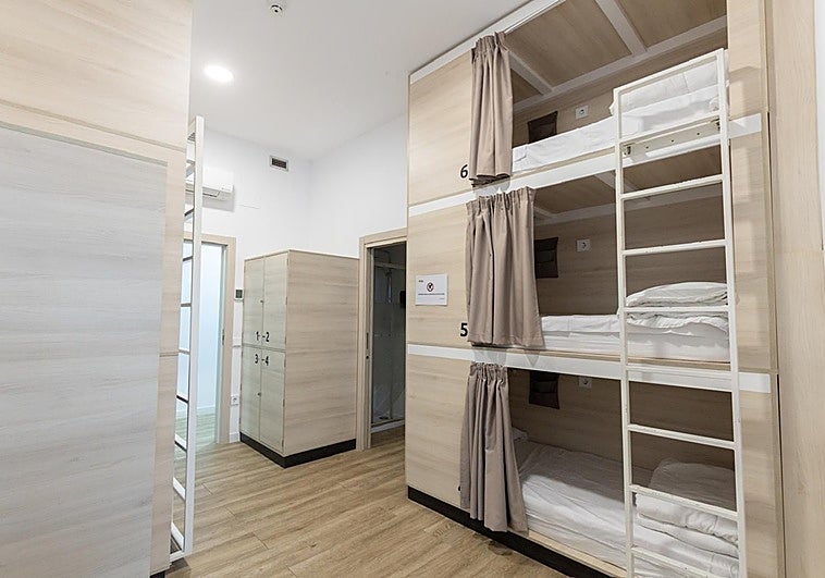 Reabre el albergue turístico de la Casa Vargas Figueroa en Cáceres después de un año cerrado