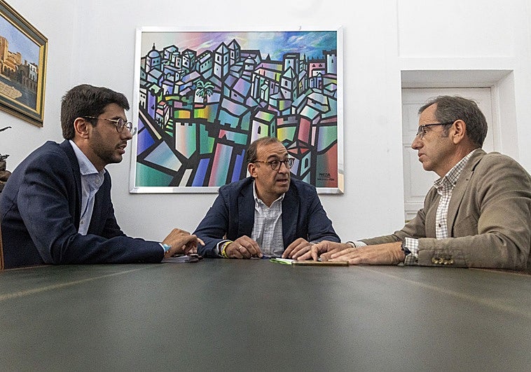 PP y Vox mantienen su primera reunión en cuatro meses para sacar adelante los presupuestos de Cáceres