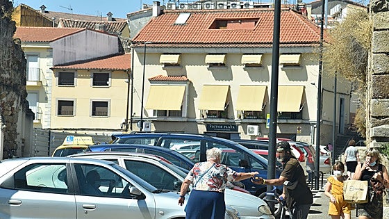 La Policía Local alerta de la persistencia de gorrillas en varios aparcamientos de Plasencia