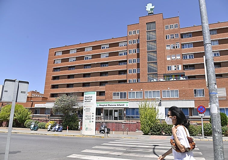 La rotura de un tubería afecta a las operaciones del hospital Materno-Infantil