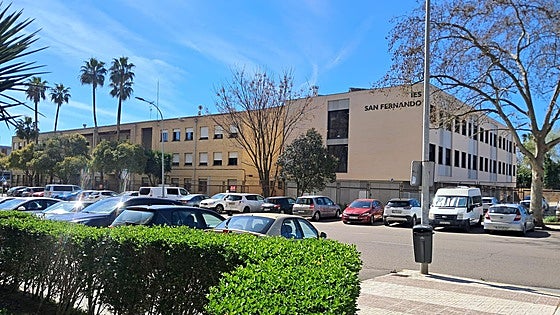 Familias de Badajoz exigen más plazas en el IES San Fernando: «Hay un agravio comparativo»