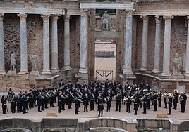 En el Teatro Romano, cuatro agrupaciones han deleitado al público durante más de dos horas
