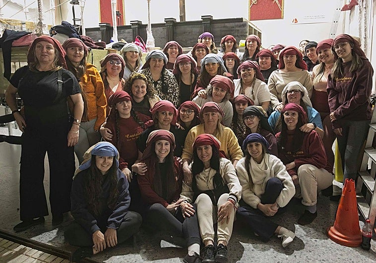 La fe costalera tiene cada vez más rostro de mujer en Mérida