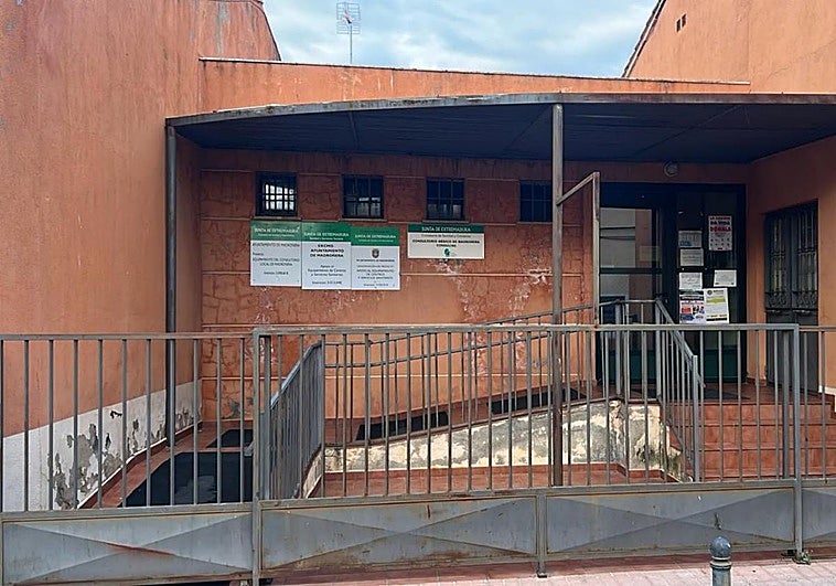 Reclaman la plaza vacante de administrativo en el consultorio de Madroñera