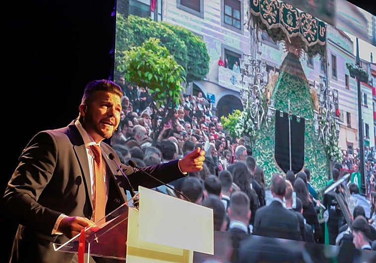 Paco Vadillo brinda a Mérida su pasión de Semana Santa