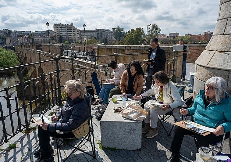 «Dibujar en la calle es disfrutar con pausa los paisajes más bonitos de Badajoz»