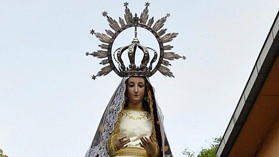 Roban la corona de la Virgen y el copón del sagrario de la iglesia de Baños de Montemayor
