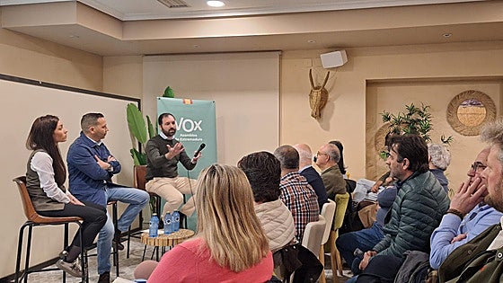 El acuerdo de gobierno en Extremadura se sustenta en las 76 medidas solicitadas por Vox