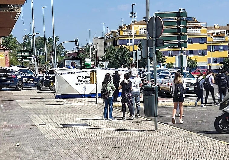 La Policía investiga como un accidente mientras limpiaba la caída de la mujer en Badajoz