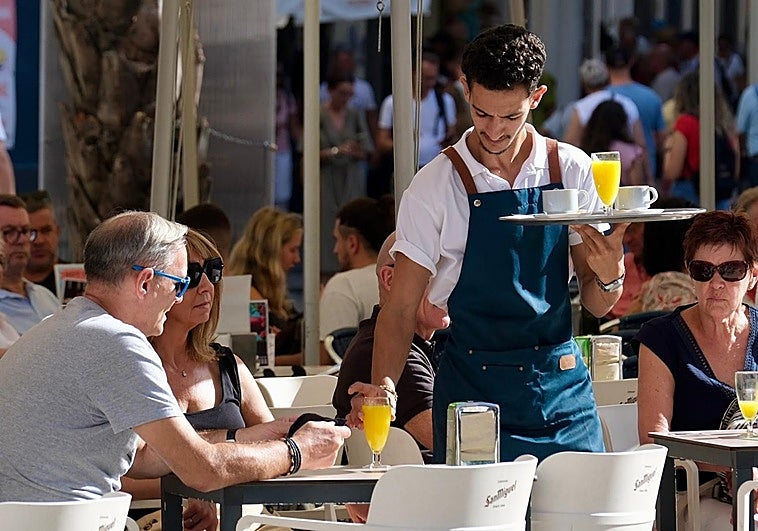 Los salarios crecen en Extremadura menos de la mitad que en España durante el último año