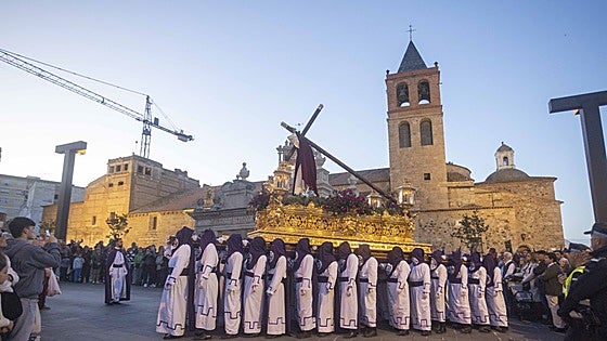 El calor de Nueva Ciudad y de la Mártir en el Miércoles Santo