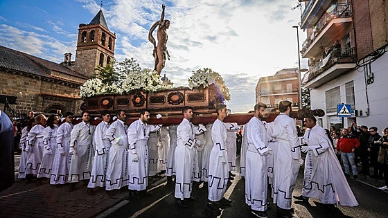El Resucitado cierra a primera hora de la mañana una brillante Semana Santa en Mérida