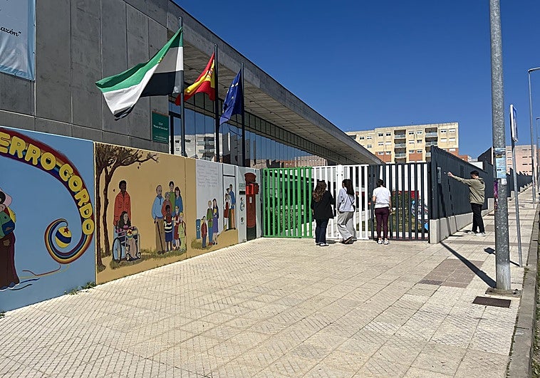 Los vecinos del Cerro Gordo se concentrarán este viernes para pedir un conserje en su colegio