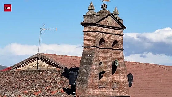 La romería del Puerto de Plasencia convive con el viento