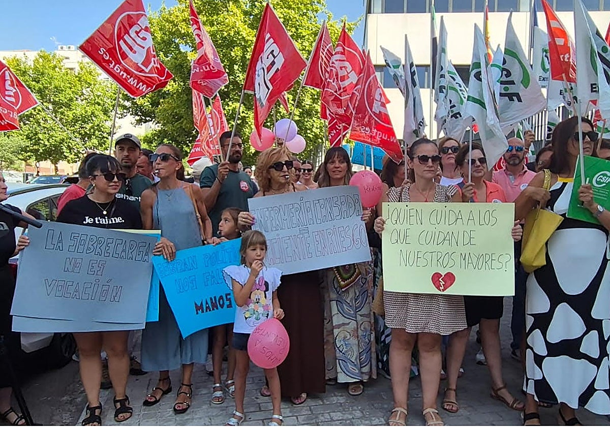 El Sepad busca enfermeras para trabajar en las residencias  