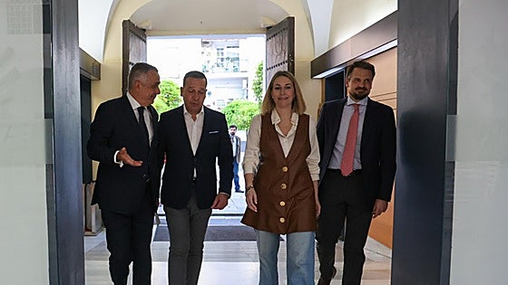 Vox entra en el gobierno de María Guardiola con una vicepresidencia, Familia y Agricultura