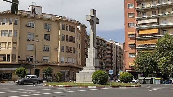 El Ayuntamiento de Cáceres ya alegó en febrero contra la inclusión de la Cruz en el catálogo de símbolos franquistas
