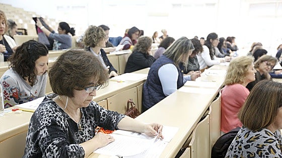 Más de 3.300 aspirantes para 65 plazas de auxiliar de Enfermería