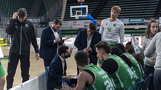 El Cáceres pone a prueba su inercia en el primer pulso por el ascenso