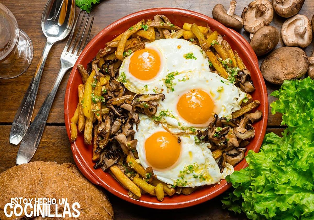 Huevos rotos con shiitake