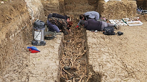 La Junta de Extremadura investigará fosas de la Guerra Civil en Valle de la Serena y Hornachos