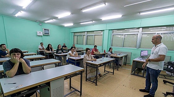 Nuevo llamamiento para encontrar de forma urgente profesores para 11 plazas