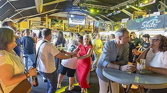 La Feria de Cáceres afronta este sábado su día más multitudinario y acusa los efectos de las altas temperaturas