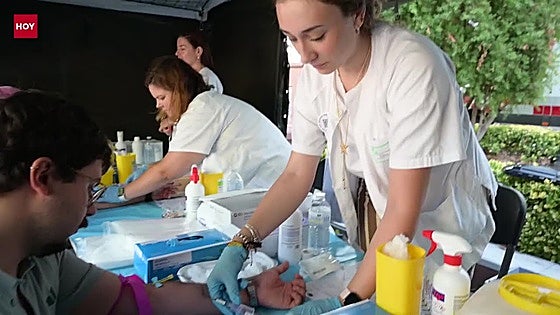 Campaña solidaria de la UME en Badajoz