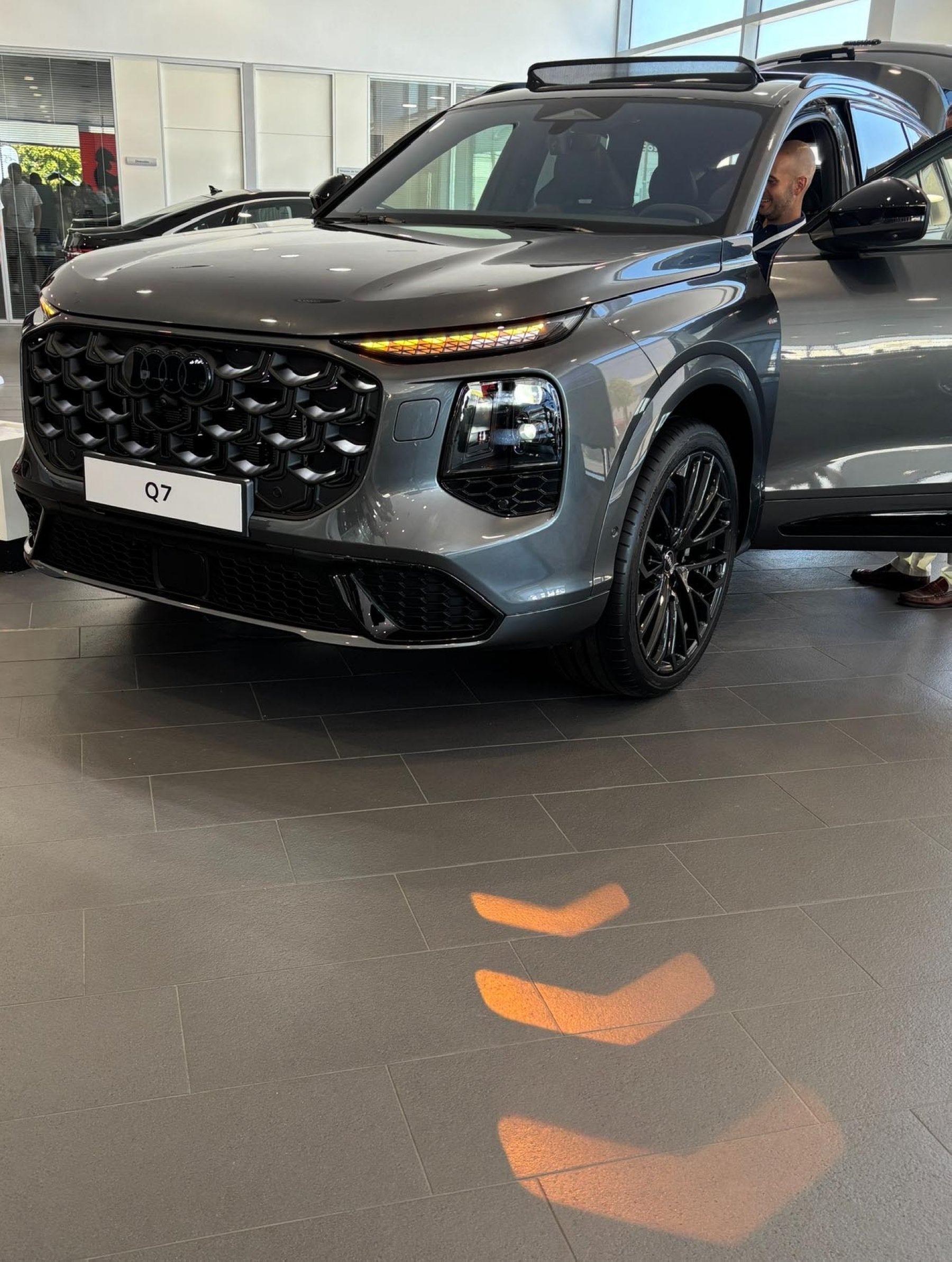 El Audi Q7 TDI lleno de innovaciones y el Q4 e-tron eléctrico se presentan en Cáceres | Hoy