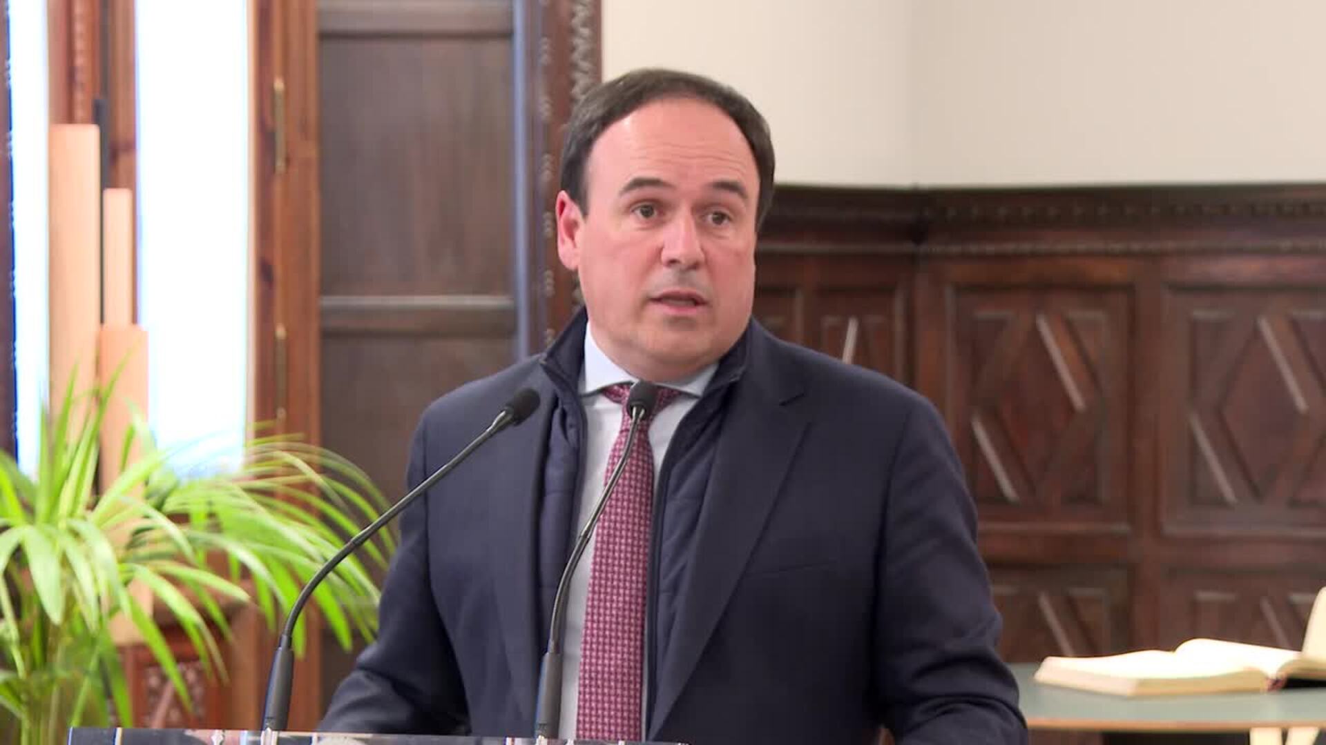 Llorca defiende la "colaboración con la justicia" de Feijóo tras remitir sus mensajes con Mazón