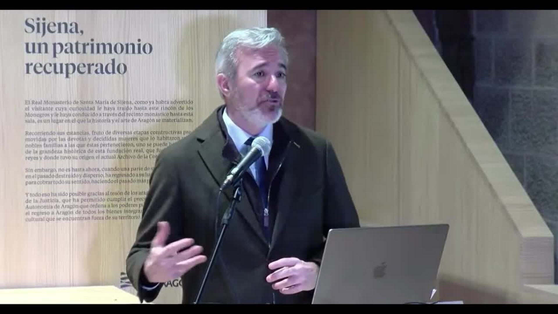 Azcón asegura que las pinturas de Sijena "estarán dentro de muy poco donde corresponde"