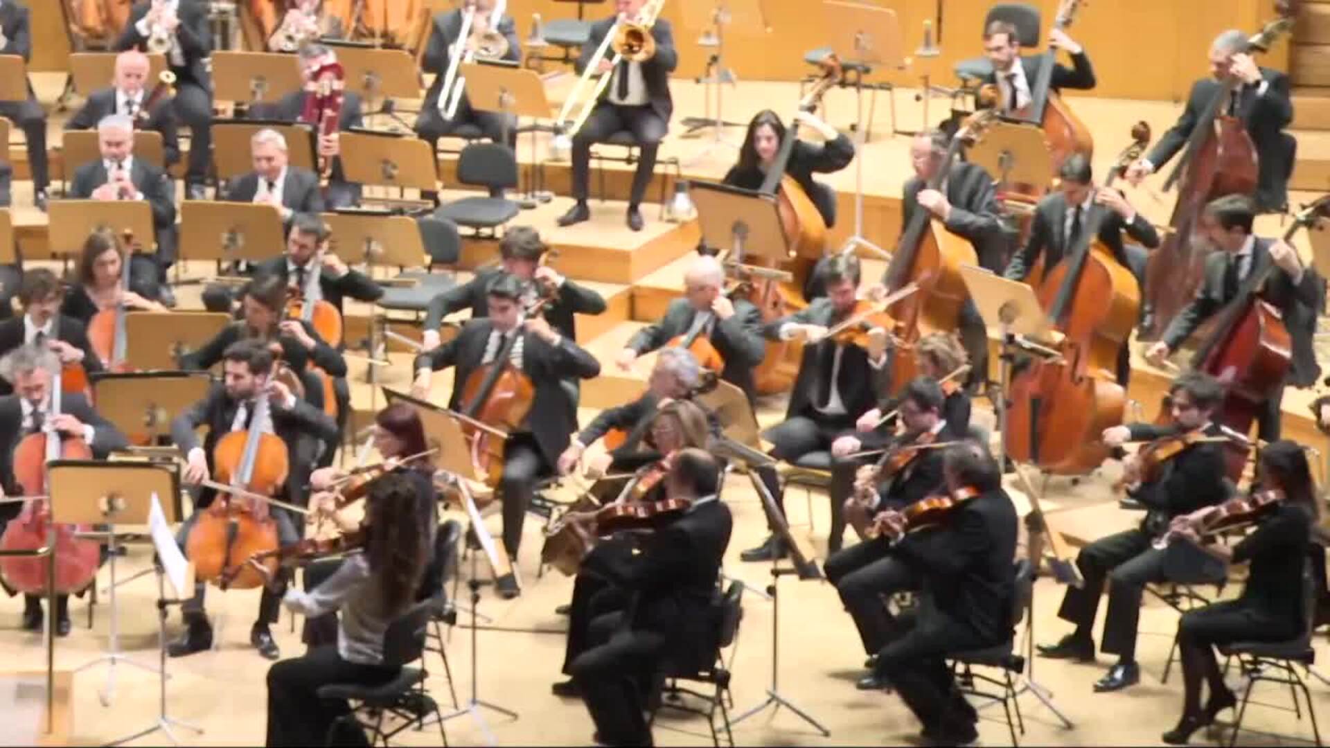 El director Roberto González-Monjas debuta al frente de la Orquesta Nacional