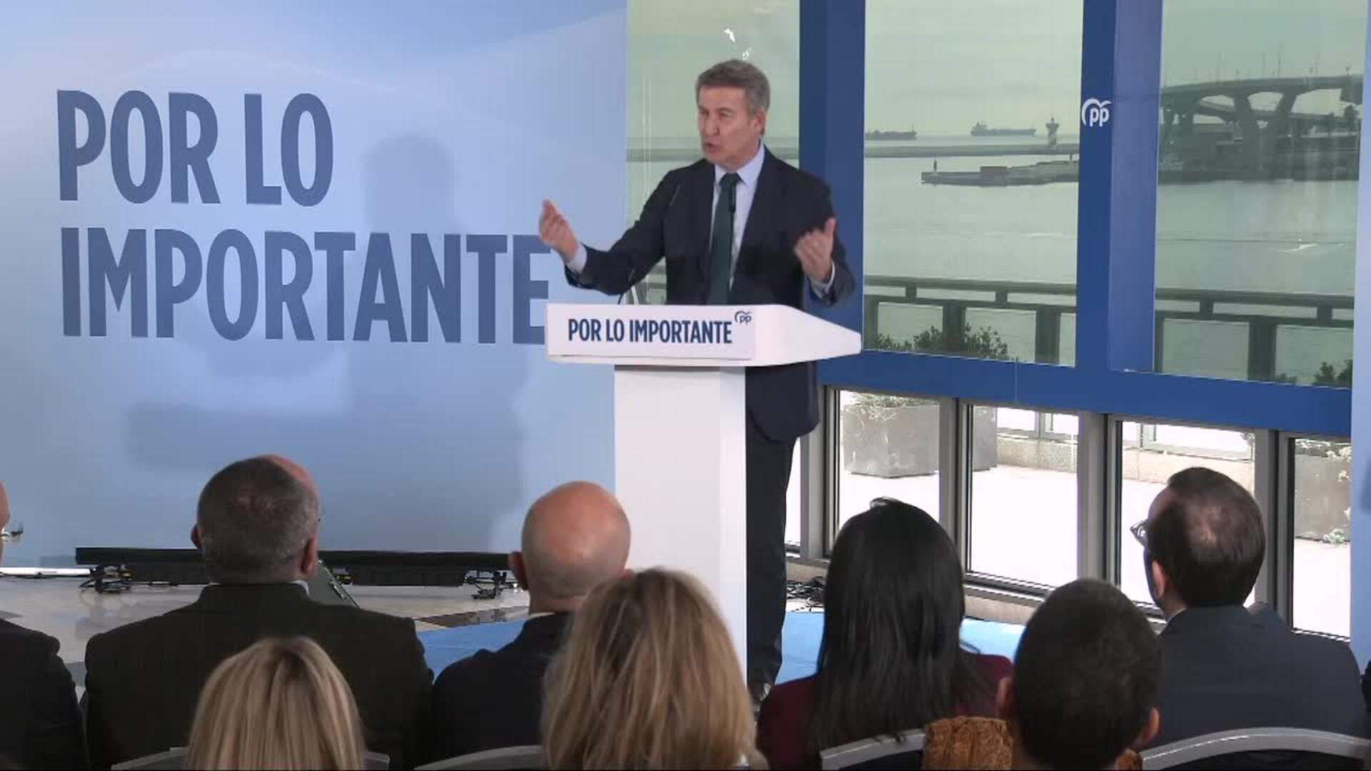 Feijóo afirma que si gobierna vinculará la financiación autonómica al incremento de viviendas