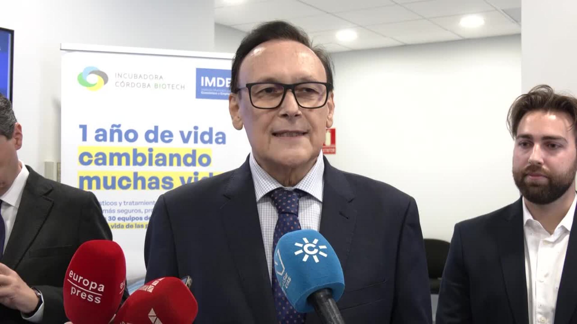 El consejero Gómez Villamandos visita la empresa cordobesa Flamingo Biomechanical Lab