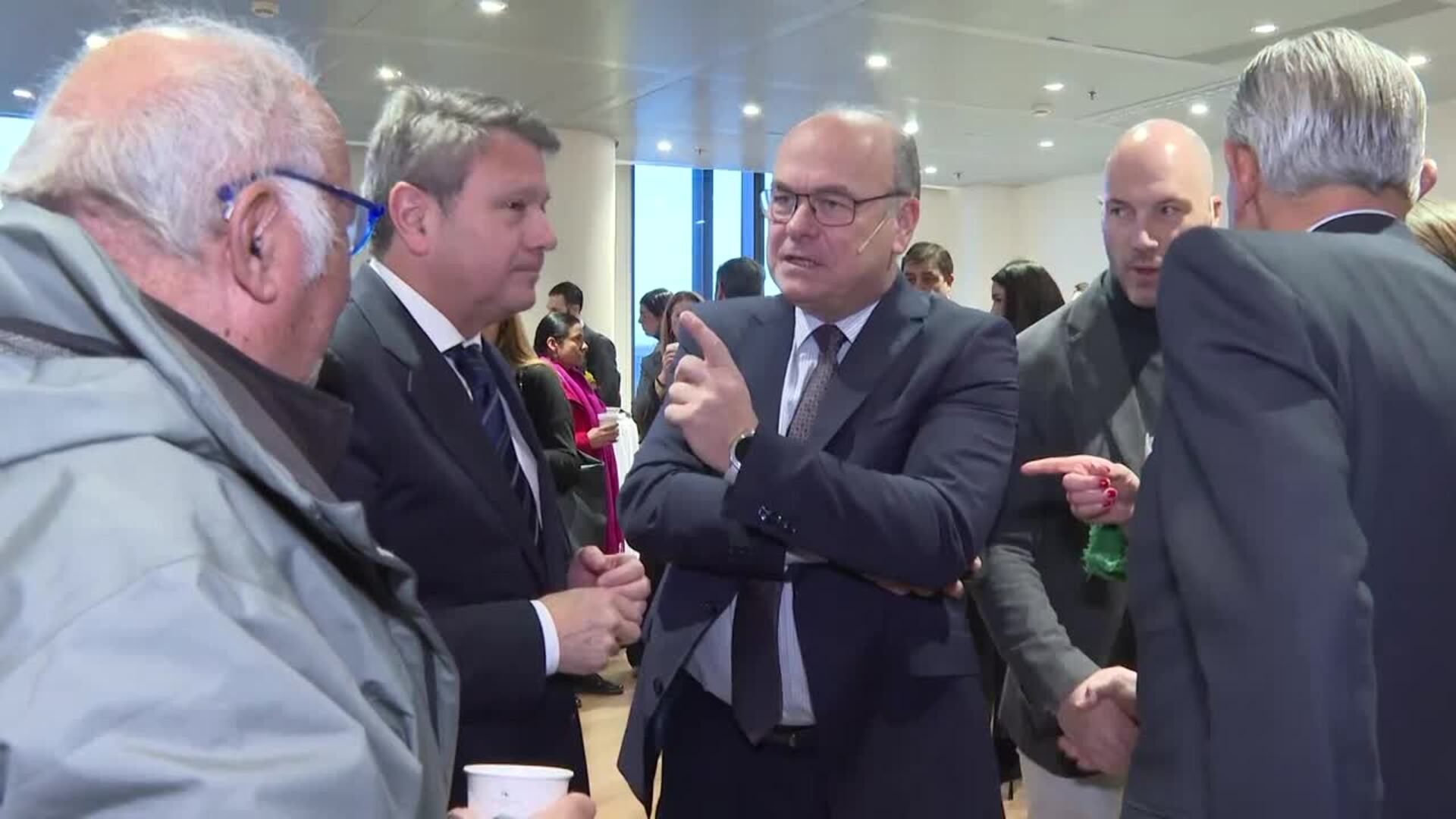 El sector de la movilidad aboga por la multienergía y la innovación