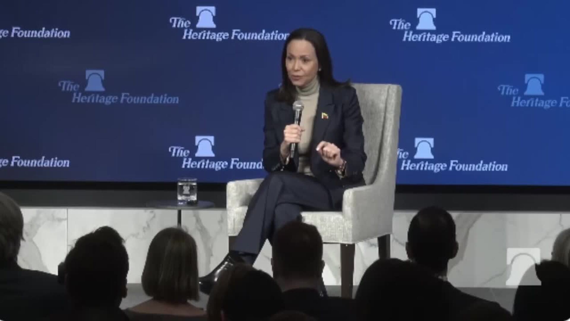 Machado defiende "desmantelar estructura de terror" en Venezuela antes de celebrar elecciones