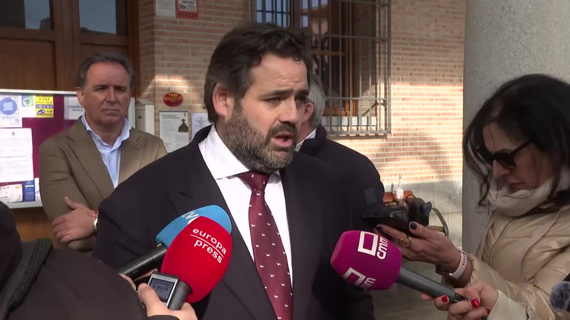 Núñez cree que PSOE CLM "se quitó la careta" en las Cortes