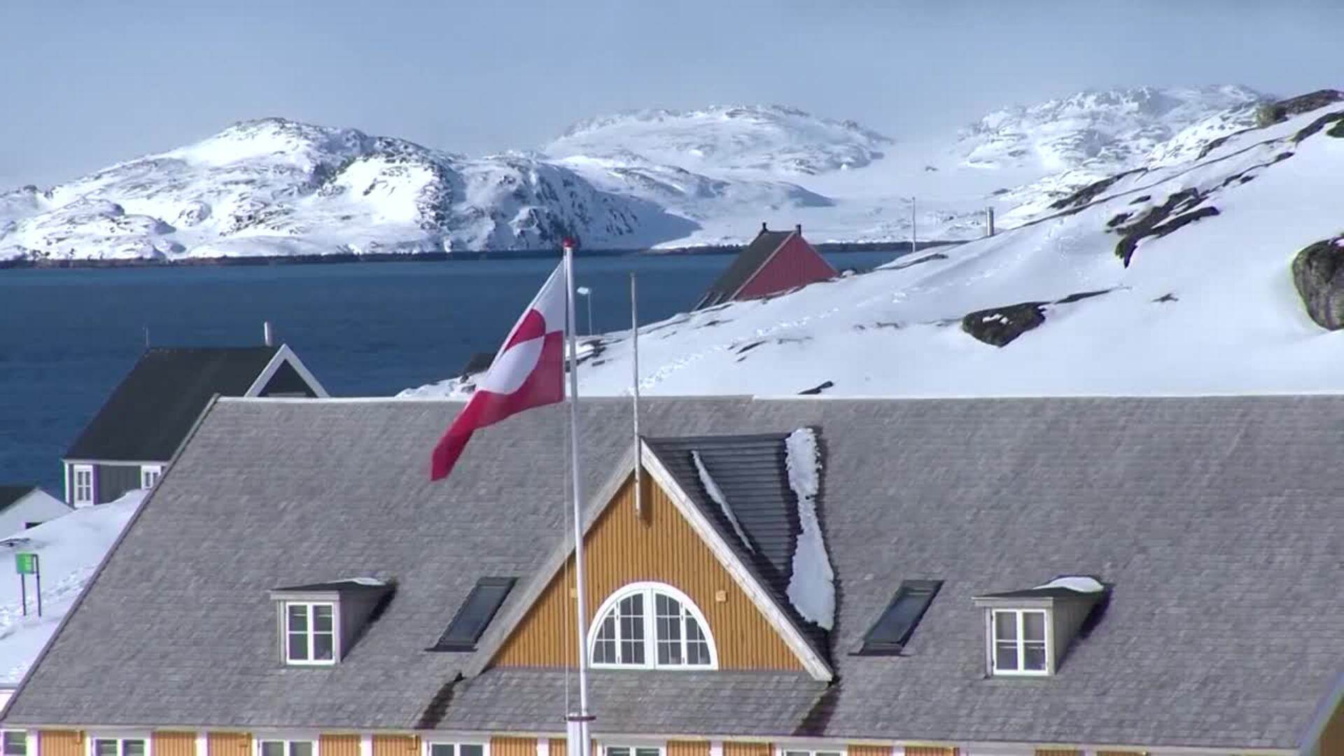 Trump amenaza con imponer aranceles a los países que no apoyen su plan en Groenlandia