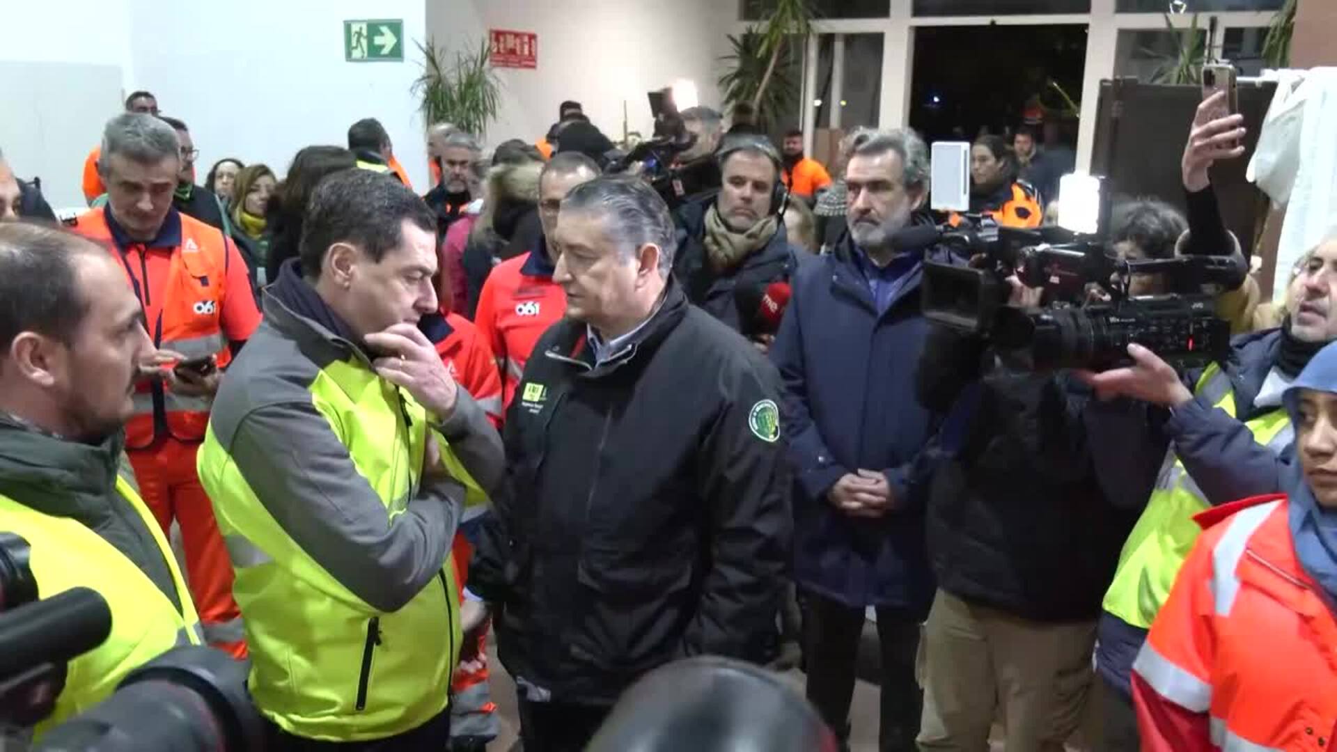 Puente explica que el accidente de Adamuz fue "muy raro y extraño" y Moreno pide prudencia